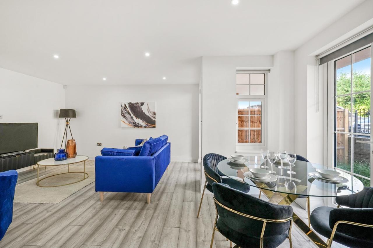 Drake House Apt 3 In Staines - Free Parking - Heathrow - Thorpe Park Εξωτερικό φωτογραφία